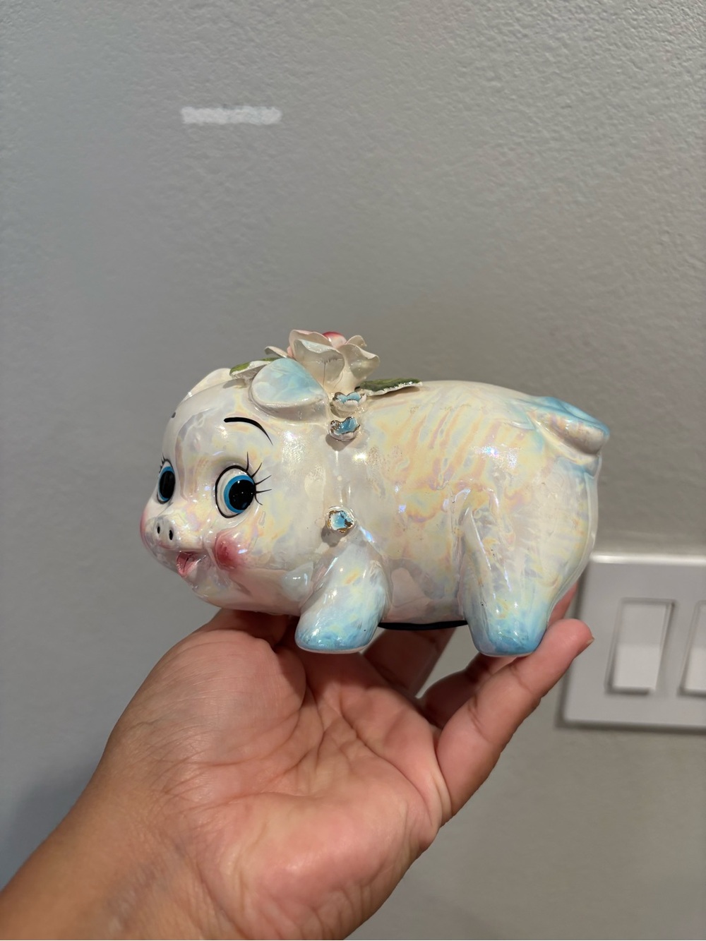 vintage ceramic iridescent hand painted piggy bank made in Japan EUC - Picture 3 of 14